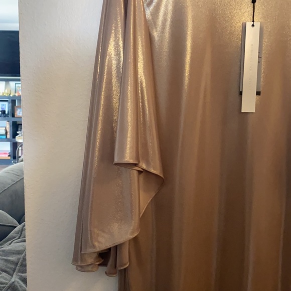 Gold H by halston dress with flowy arms cape style - Picture 3 of 6